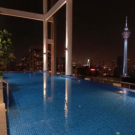 Cl 29A Insta Klcc View & Infinity Pool Apartment กัวลาลัมเปอร์ ภายนอก รูปภาพ