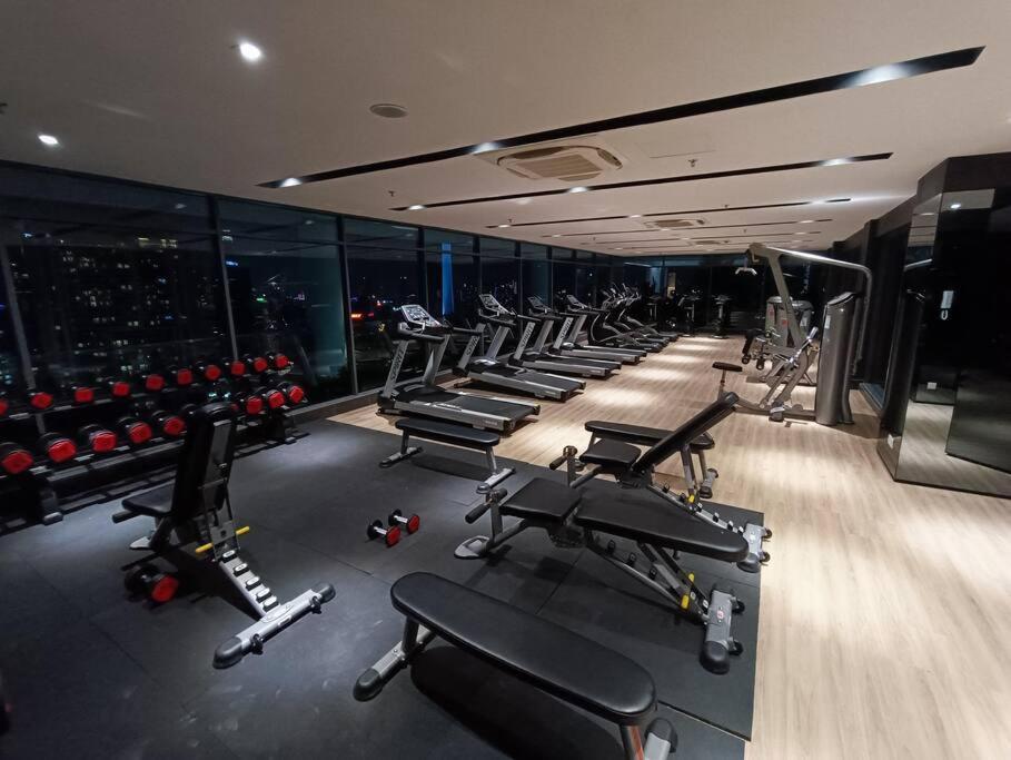 Cl 29A Insta Klcc View & Infinity Pool Apartment กัวลาลัมเปอร์ ภายนอก รูปภาพ