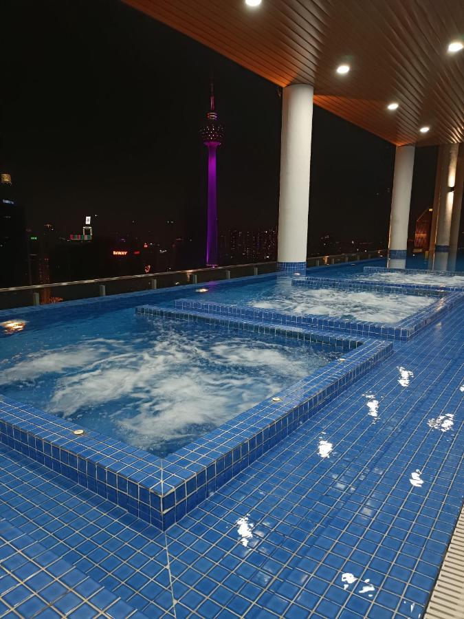 Cl 29A Insta Klcc View & Infinity Pool Apartment กัวลาลัมเปอร์ ภายนอก รูปภาพ