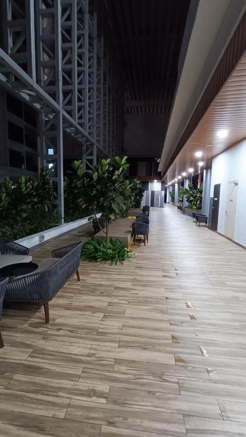 Cl 29A Insta Klcc View & Infinity Pool Apartment กัวลาลัมเปอร์ ภายนอก รูปภาพ